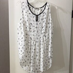 Chloe K White Sleeveless Printed Pintuck Top with Black Trim size Large